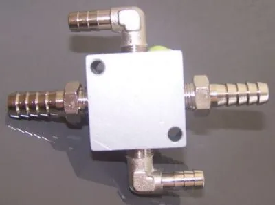 Schlauchfitting ⅛ mit Microbohrung
