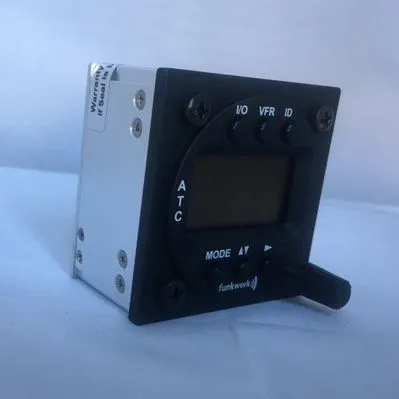 TRT 800 Doppelksitzerbedienteil OLED-Display