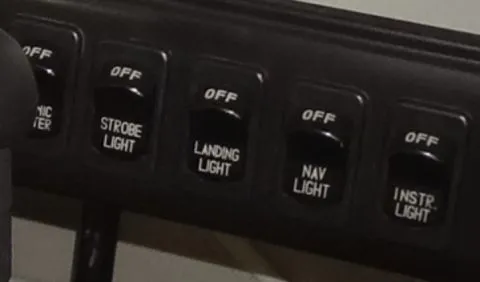 Schalter LANDING LIGHT