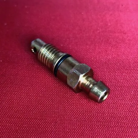 Entlftungsnippel M7