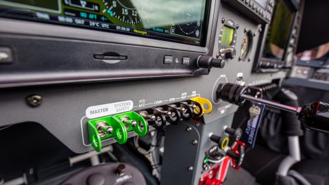 Gaszug Vernier f�r Doppelvergaser