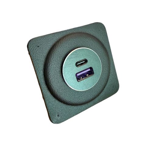 USB-Steckdose f�r 80 mm Panelbohrung