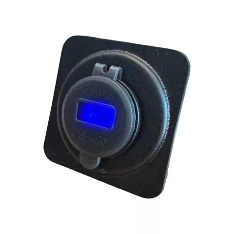 USB-Steckdose mit Voltmeter f�r 80 mm Panelbohrung