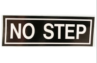 Schriftzug NO STEP